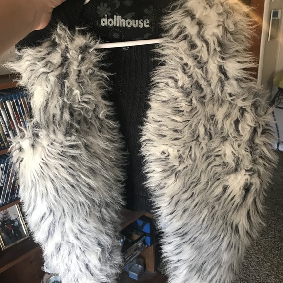 Dollhouse Other - Girls size 5/6 vest